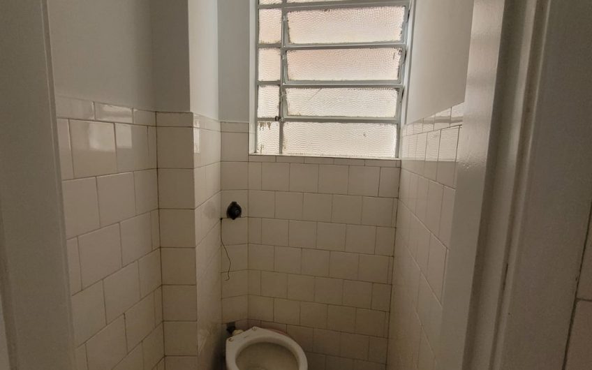 Conjunto para alugar possuí 30,30 M² com 01 sala e bwc no Centro de Curitiba/PR