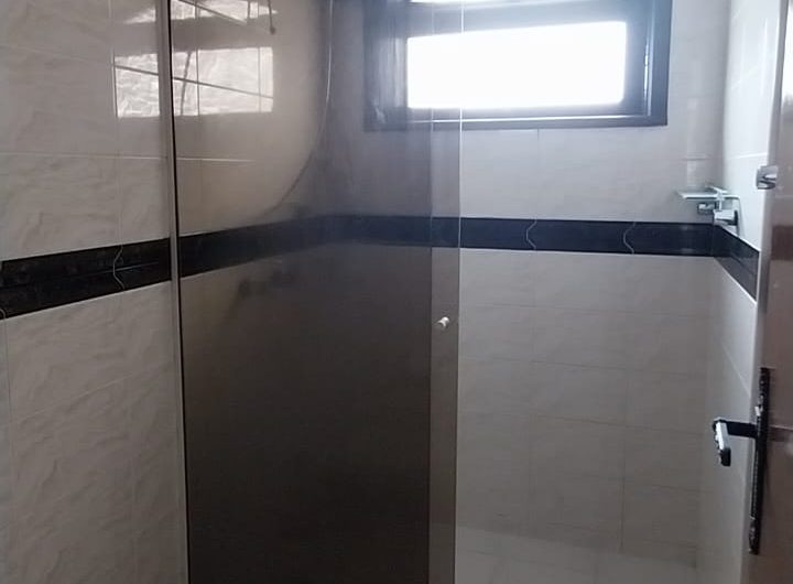 Casa parte Superior para alugar possuí 240,30 M² com 03 dormitórios em Santa Candida/ Curitiba/PR