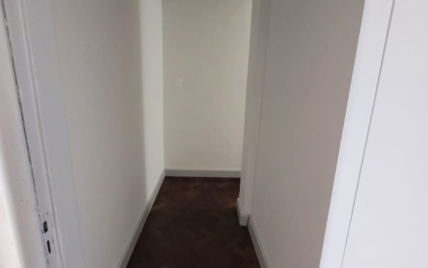 Apartamento para alugar possuí 117,80 M² com 02 dormitórios no Centro de Curitiba/PR