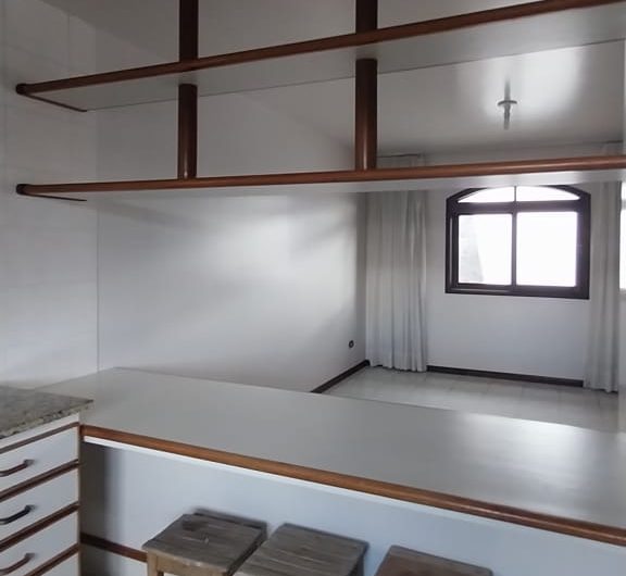 Casa parte Superior para alugar possuí 240,30 M² com 03 dormitórios em Santa Candida/ Curitiba/PR