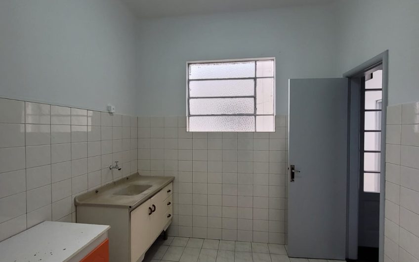 Apartamento para alugar possuí 117,80 M² com 02 dormitórios no Centro de Curitiba/PR