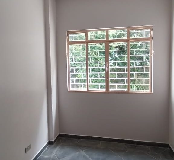 Casa parte Superior para alugar possuí 240,30 M² com 03 dormitórios em Santa Candida/ Curitiba/PR