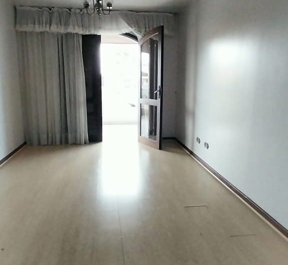 Casa parte Superior para alugar possuí 240,30 M² com 03 dormitórios em Santa Candida/ Curitiba/PR