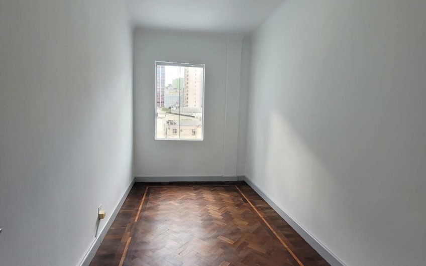 Apartamento para alugar possuí 117,80 M² com 02 dormitórios no Centro de Curitiba/PR