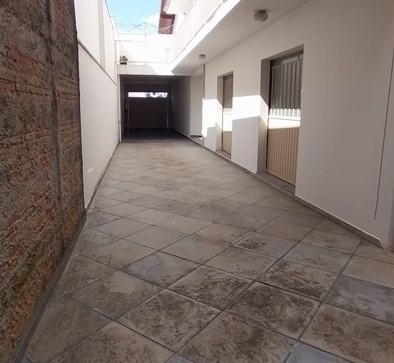 Casa parte Superior para alugar possuí 240,30 M² com 03 dormitórios em Santa Candida/ Curitiba/PR