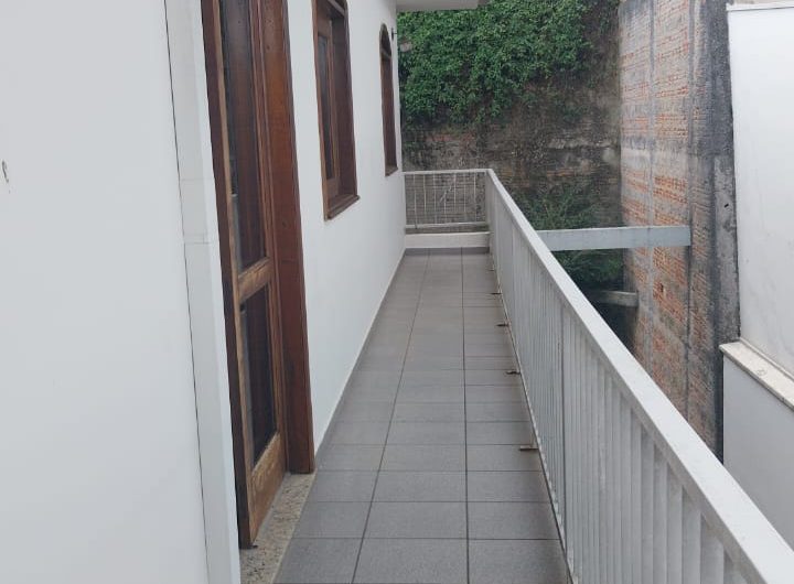 Casa parte Superior para alugar possuí 240,30 M² com 03 dormitórios em Santa Candida/ Curitiba/PR