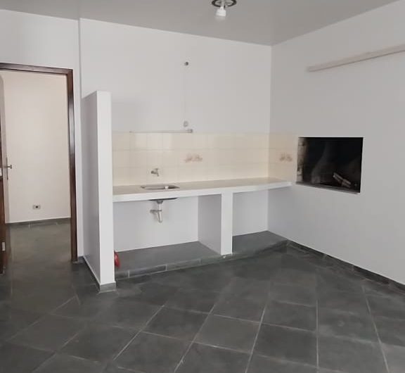 Casa parte Superior para alugar possuí 240,30 M² com 03 dormitórios em Santa Candida/ Curitiba/PR