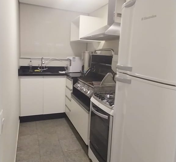 Apartamento para alugar possuí 87,40 M² com 02 dormitórios no Água Verde, Curitiba/PR