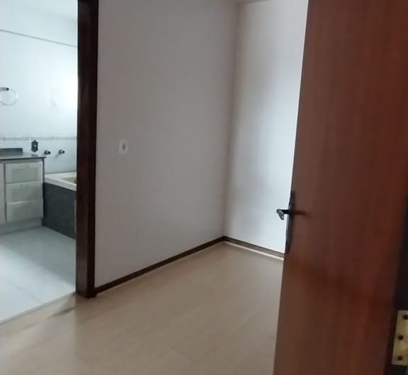 Casa parte Superior para alugar possuí 240,30 M² com 03 dormitórios em Santa Candida/ Curitiba/PR