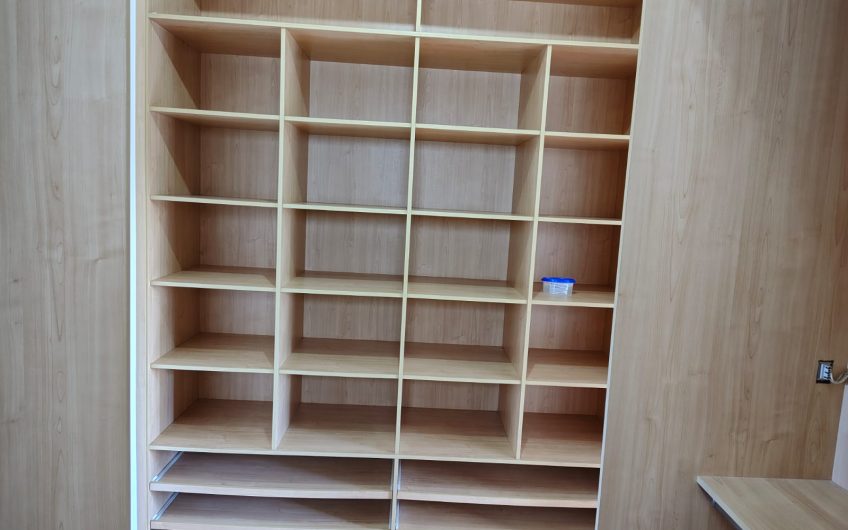 Sobrado para alugar contém 299,59 M² 03 dormitórios no Jardim Social, Curitiba/PR
