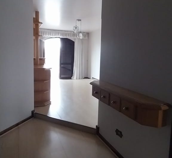 Casa parte Superior para alugar possuí 240,30 M² com 03 dormitórios em Santa Candida/ Curitiba/PR