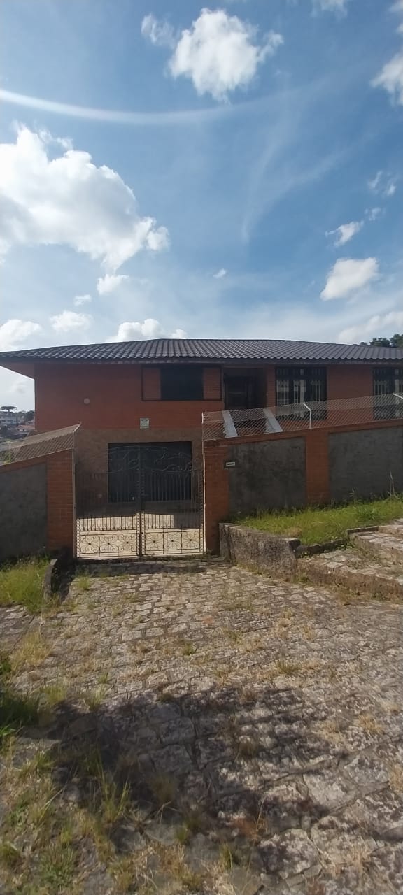 Casa para alugar possuí 119,50 M² com 4 dormitórios no Pilarzinho, Curitiba/PR