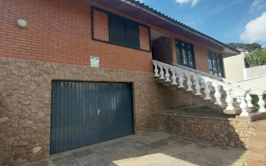 Casa para alugar possuí 119,50 M² com 4 dormitórios no Pilarzinho, Curitiba/PR