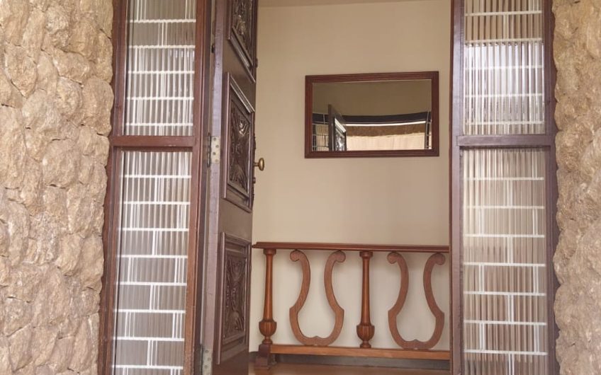 Casa para alugar possuí 119,50 M² com 4 dormitórios no Pilarzinho, Curitiba/PR
