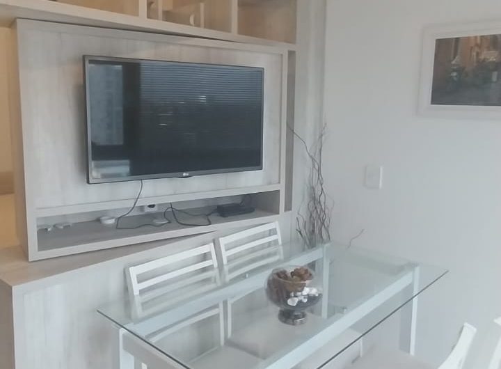 Studio mobiliado para alugar possuí 40,30 M² no Centro de Curitiba/PR