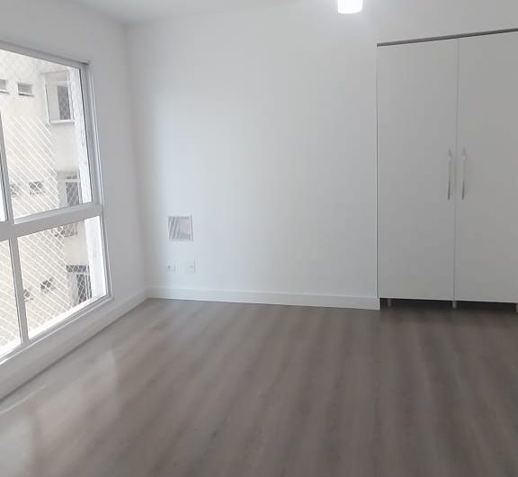 Apartamento para alugar possuí 51,70 M² com 1 dormitório no Centro de Curitiba/PR