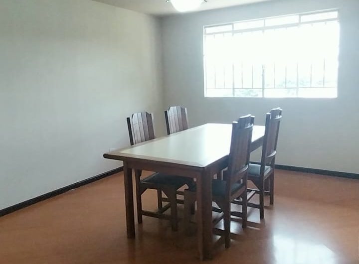 Casa para alugar possuí 119,50 M² com 4 dormitórios no Pilarzinho, Curitiba/PR
