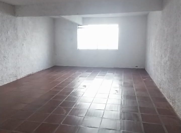 Casa para alugar possuí 119,50 M² com 4 dormitórios no Pilarzinho, Curitiba/PR