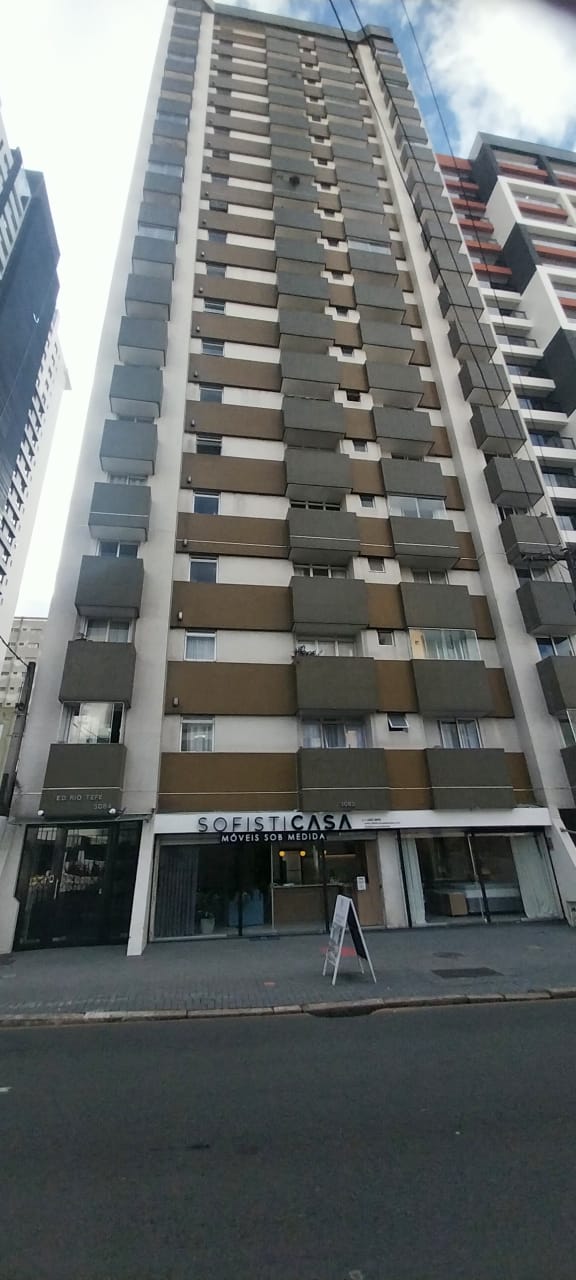 Apartamento para alugar possuí 54,49 M² com 01 dormitório no Centro de Curitiba/PR