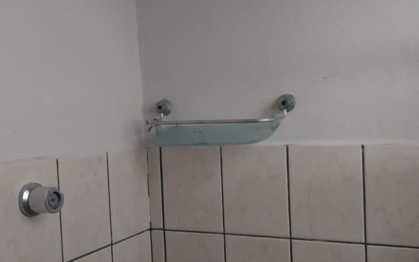 Casa para alugar possuí 35,00 M² com 2 dormitórios no Portão, Curitiba/PR