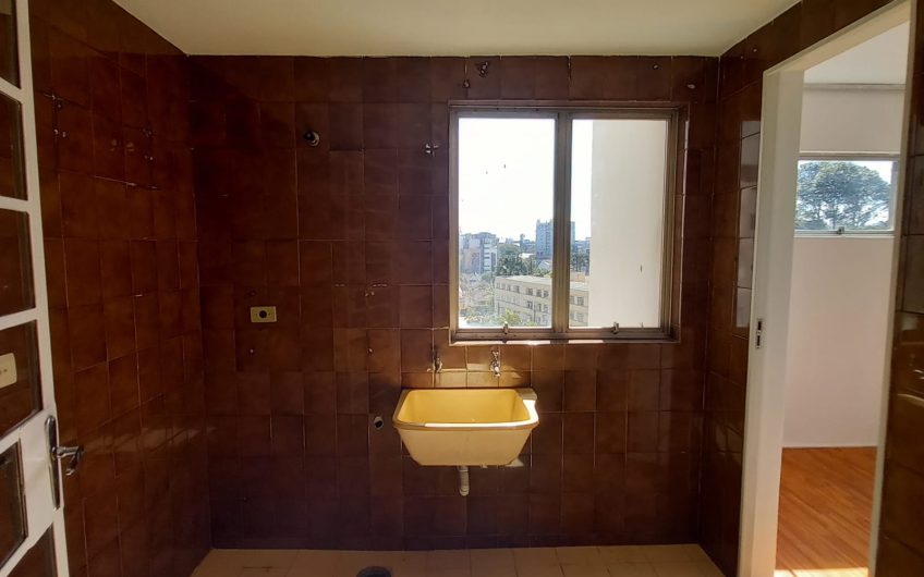 Apartamento para alugar possuí 117,70 M²com 3 dormitórios no Cristo Rei, Curitiba/PR
