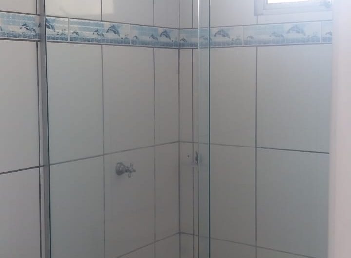 Apartamento para alugar possuí 52,50 M² com 02 dormitório no Sitio Cercado, Curitiba/PR