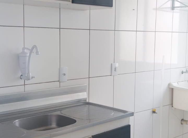 Apartamento para alugar possuí 52,50 M² com 02 dormitório no Sitio Cercado, Curitiba/PR