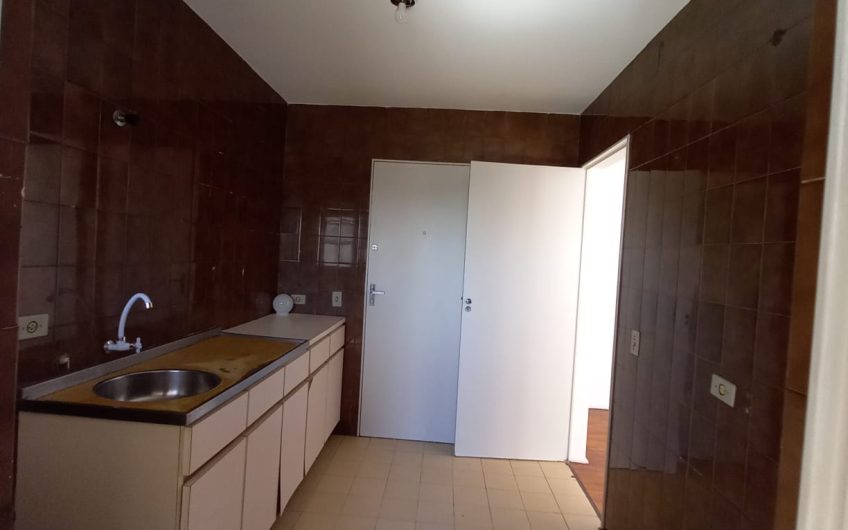 Apartamento para alugar possuí 117,70 M²com 3 dormitórios no Cristo Rei, Curitiba/PR
