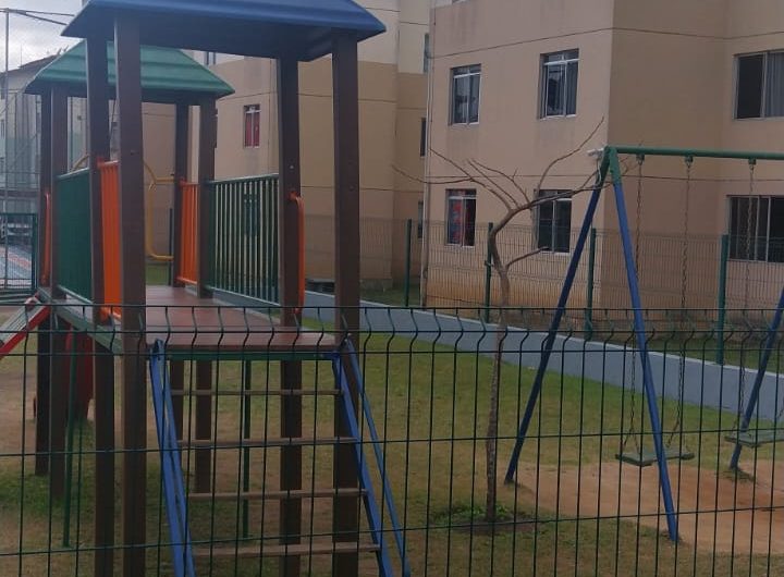 Apartamento para alugar possuí 52,50 M² com 02 dormitório no Sitio Cercado, Curitiba/PR