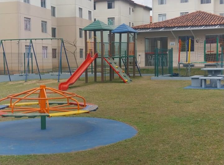 Apartamento para alugar possuí 52,50 M² com 02 dormitório no Sitio Cercado, Curitiba/PR