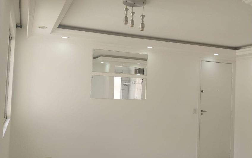 Apartamento para alugar possuí 52,50 M² com 02 dormitório no Sitio Cercado, Curitiba/PR