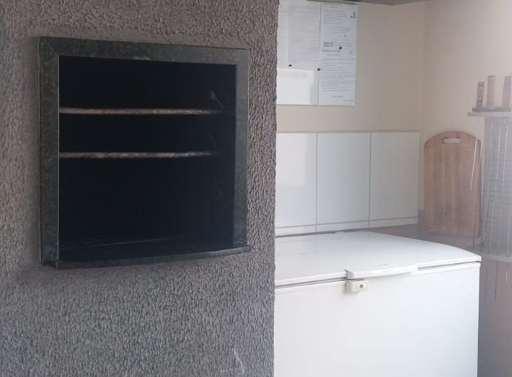 Apartamento para alugar possuí 52,50 M² com 02 dormitório no Sitio Cercado, Curitiba/PR