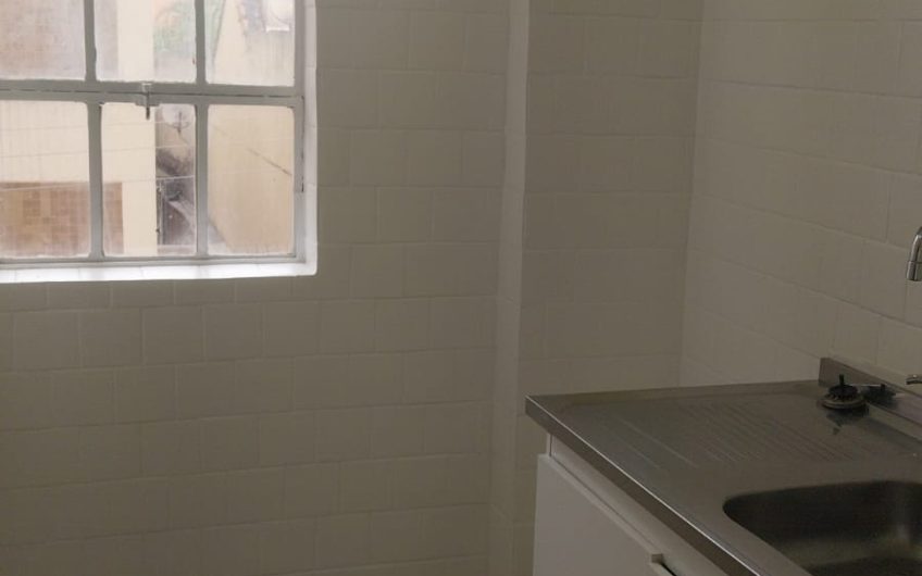 Apartamento para alugar possuí 49,00 M² com 02 dormitórios no Centro de Curitiba/PR