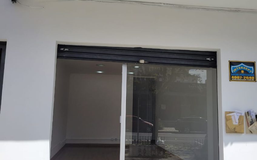 Loja para alugar possuí 30,00 M² sala com banheiro no Alto XV, Curitiba/PR