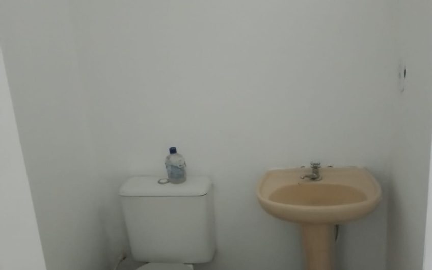 Sala Comercial para Locação possuí 82,50 M² com 02 salas e 02 bwcs no Jardim Osasco, Colombo/PR