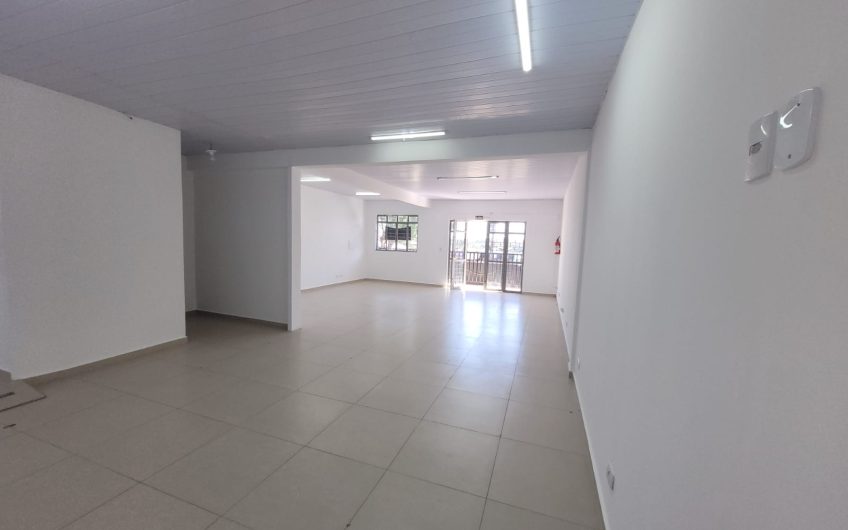Sala Comercial para Locação possuí 82,50 M² com 02 salas e 02 bwcs no Jardim Osasco, Colombo/PR