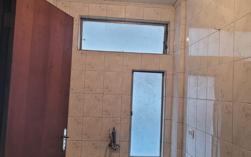 Conjunto comercial para alugar possuí 135,40 m² 05 salas no Centro de Curitiba/PR