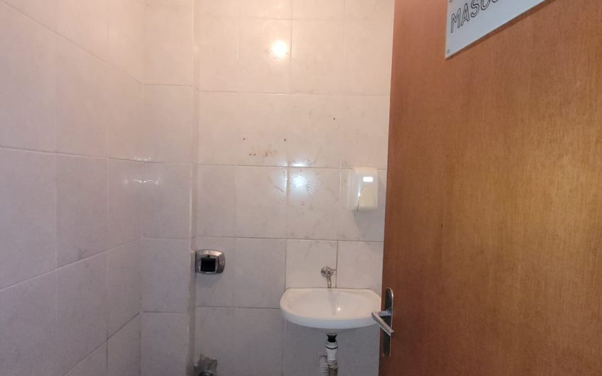 Conjunto comercial para alugar possuí 135,40 m² 05 salas no Centro de Curitiba/PR