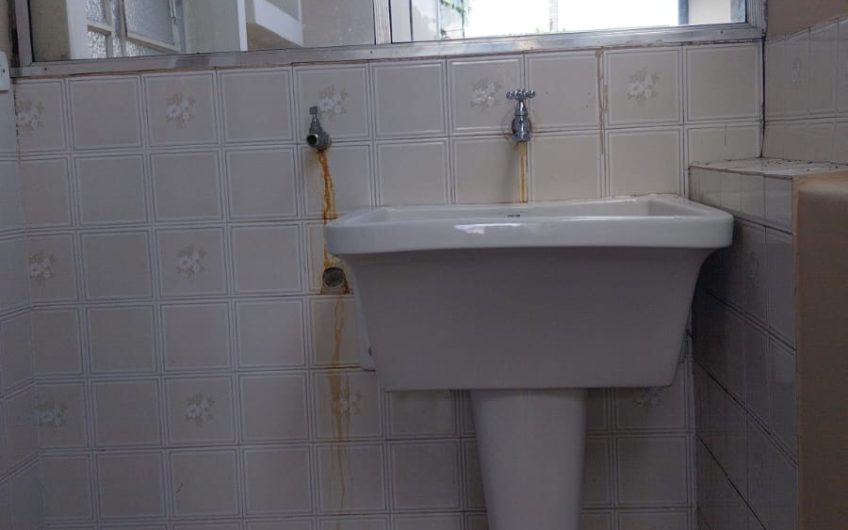 Casa para alugar possuí 196,00 M² 03 dormitórios no Jardim Social, Curitiba/PR