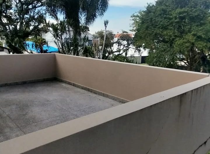 Casa para alugar possuí 196,00 M² 03 dormitórios no Jardim Social, Curitiba/PR