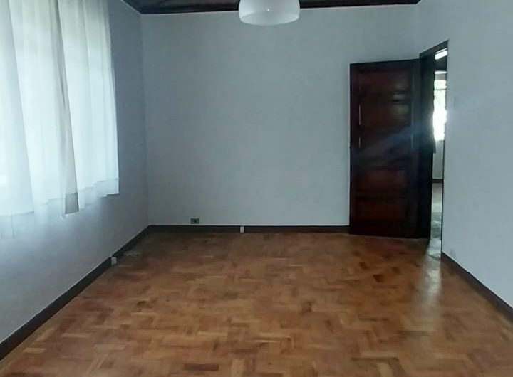 Casa para alugar possuí 196,00 M² 03 dormitórios no Jardim Social, Curitiba/PR