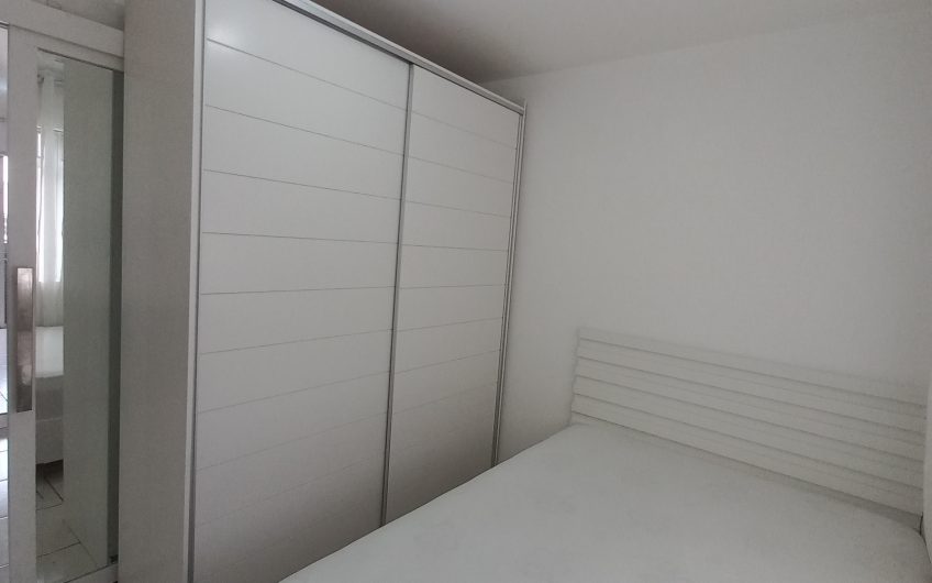 Apartamento  mobiliado  para alugar possuí 54,40 M² com 01 dormitório no Centro de Curitiba/PR