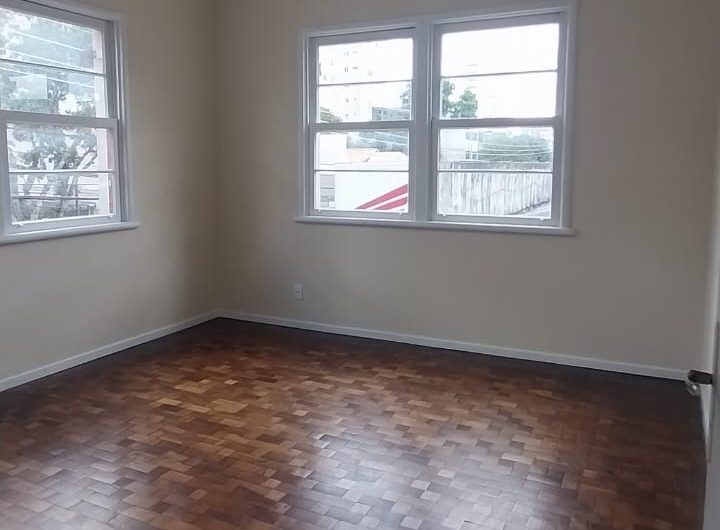 Apartamento para alugar possuí 120,00 M² com 02 dormitórios no Centro de Curitiba/PR
