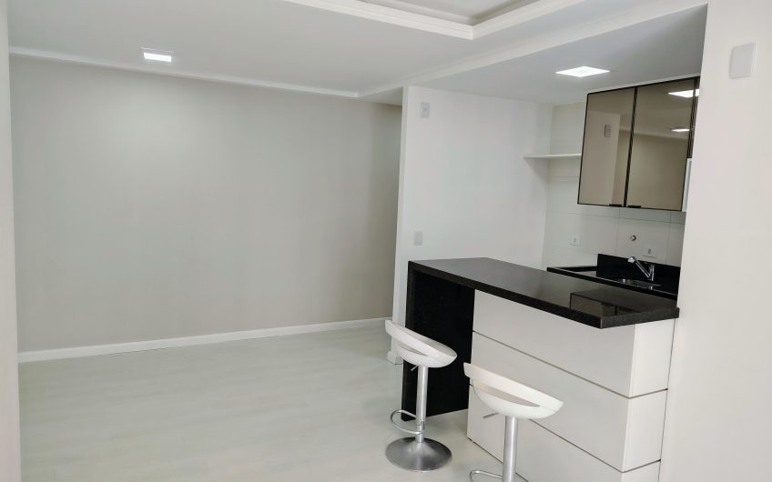 Apartamento para alugar possuí 98,27 M² com 03 dormitório no Cristo Rei, Curitiba/PR