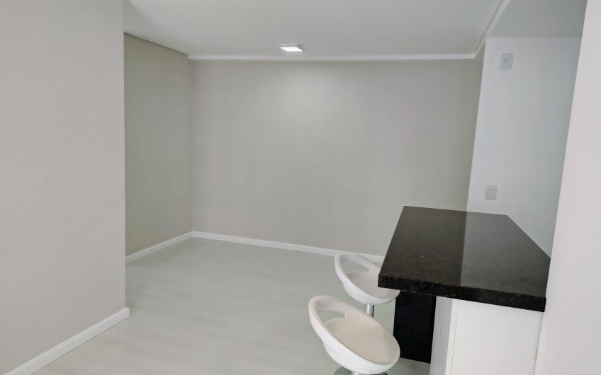 Apartamento para alugar possuí 98,27 M² com 03 dormitório no Cristo Rei, Curitiba/PR