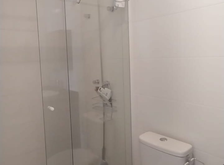 Apartamento mobiliado para alugar possuí 48,29 M² com um dormitório no Centro de Curitiba/PR