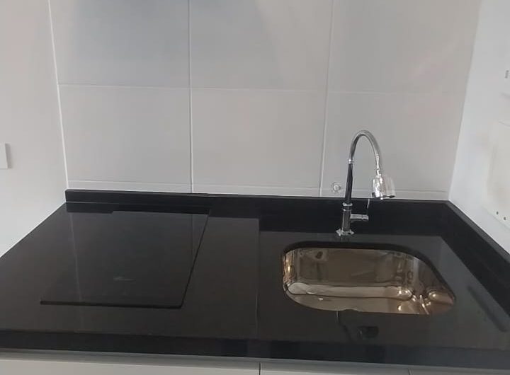 Apartamento mobiliado para alugar possuí 48,29 M² com um dormitório no Centro de Curitiba/PR