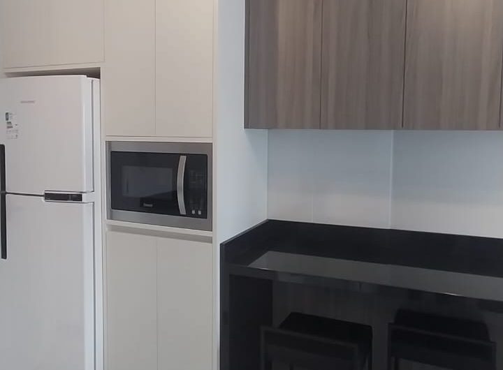 Apartamento mobiliado para alugar possuí 48,29 M² com um dormitório no Centro de Curitiba/PR