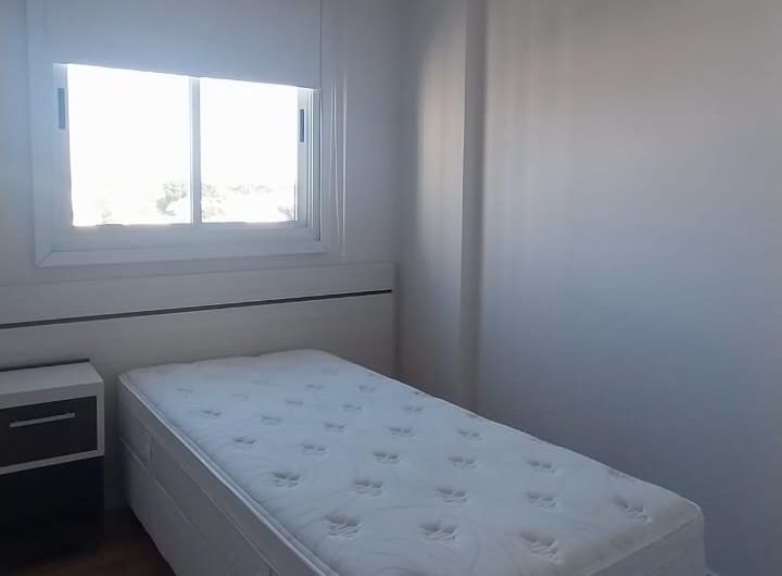 Apartamento para alugar 03 dormitórios mobiliado no Capão Raso, Curitiba/PR.