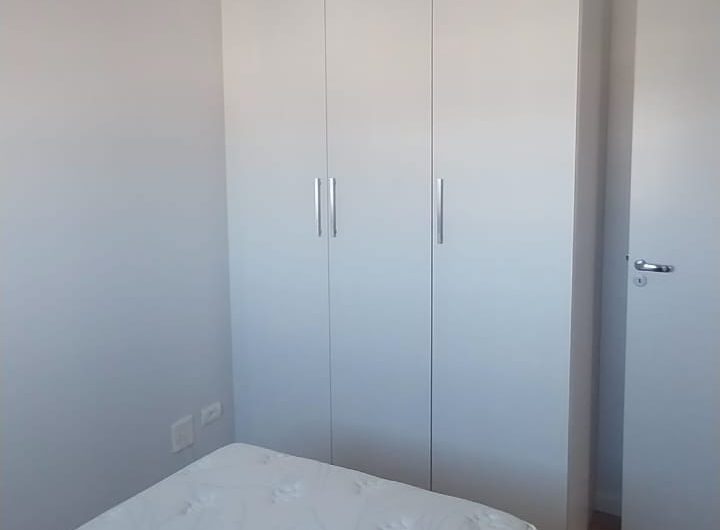 Apartamento para alugar 03 dormitórios mobiliado no Capão Raso, Curitiba/PR.